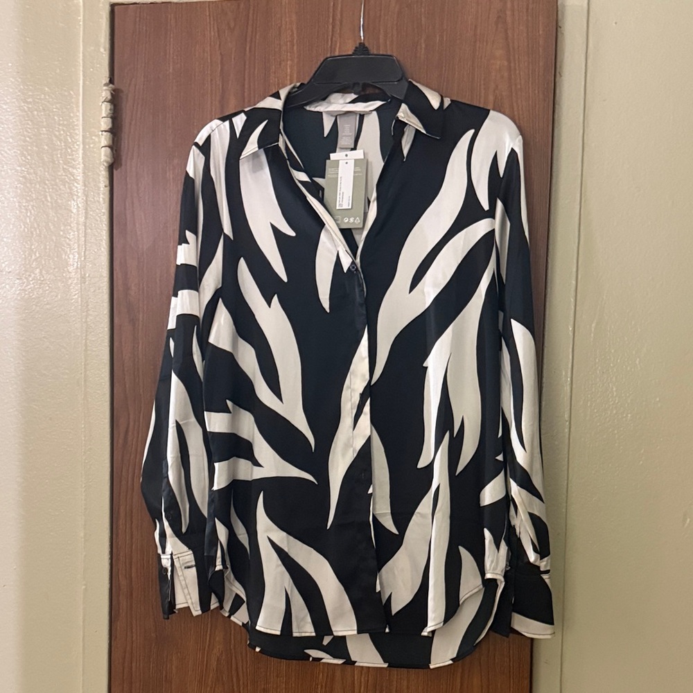 H&M Black and White Button Down Shirt
